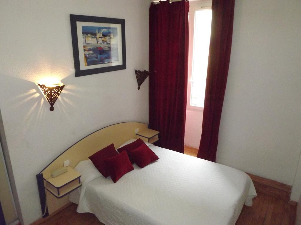 Hotel Univers Bastia  Exterior photo